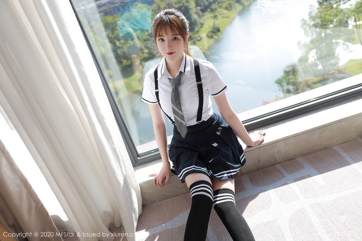 [MFStar模范学院] 美女模特yoo优优 - 学院风校服清纯系列四川旅拍 Vol.390