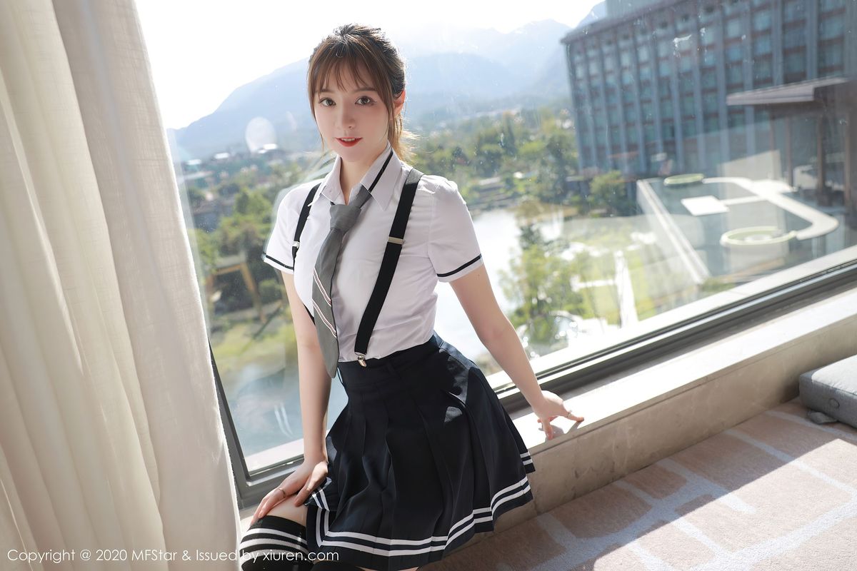 [MFStar模范学院] 美女模特yoo优优 - 学院风校服清纯系列四川旅拍 Vol.390