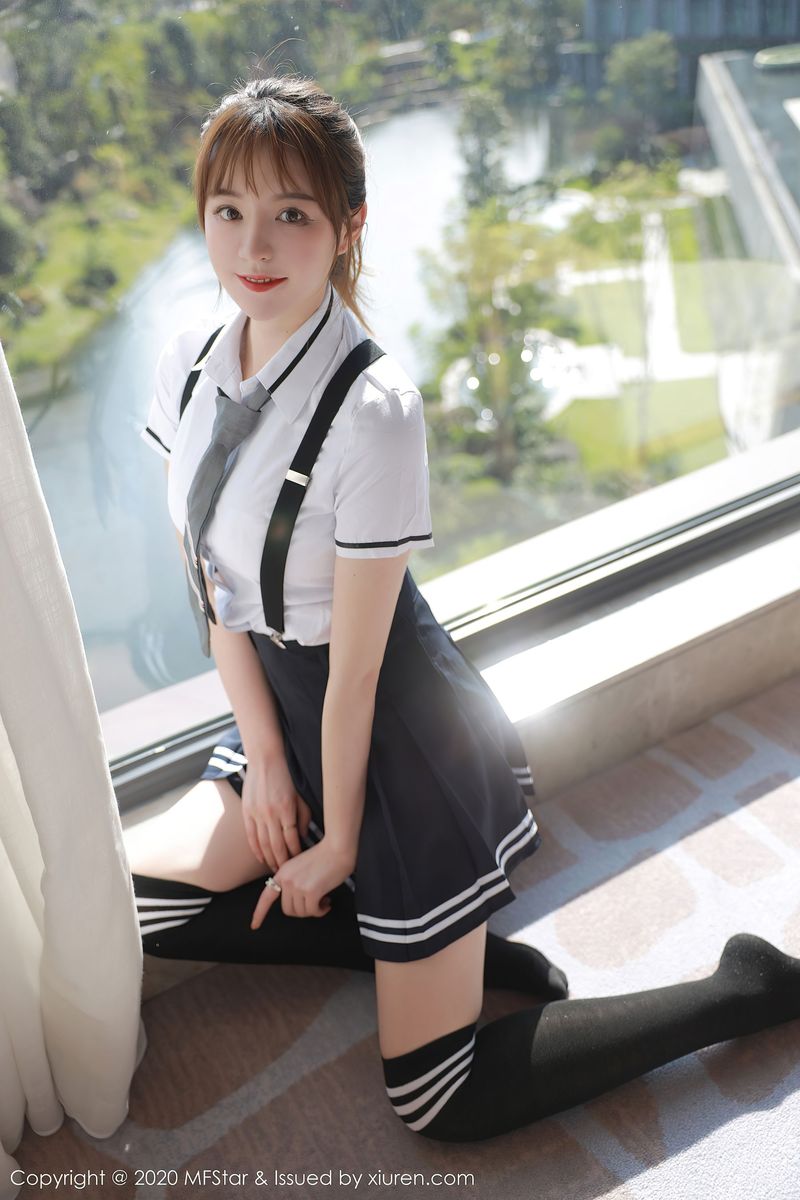 [MFStar模范学院] 美女模特yoo优优 - 学院风校服清纯系列四川旅拍 Vol.390