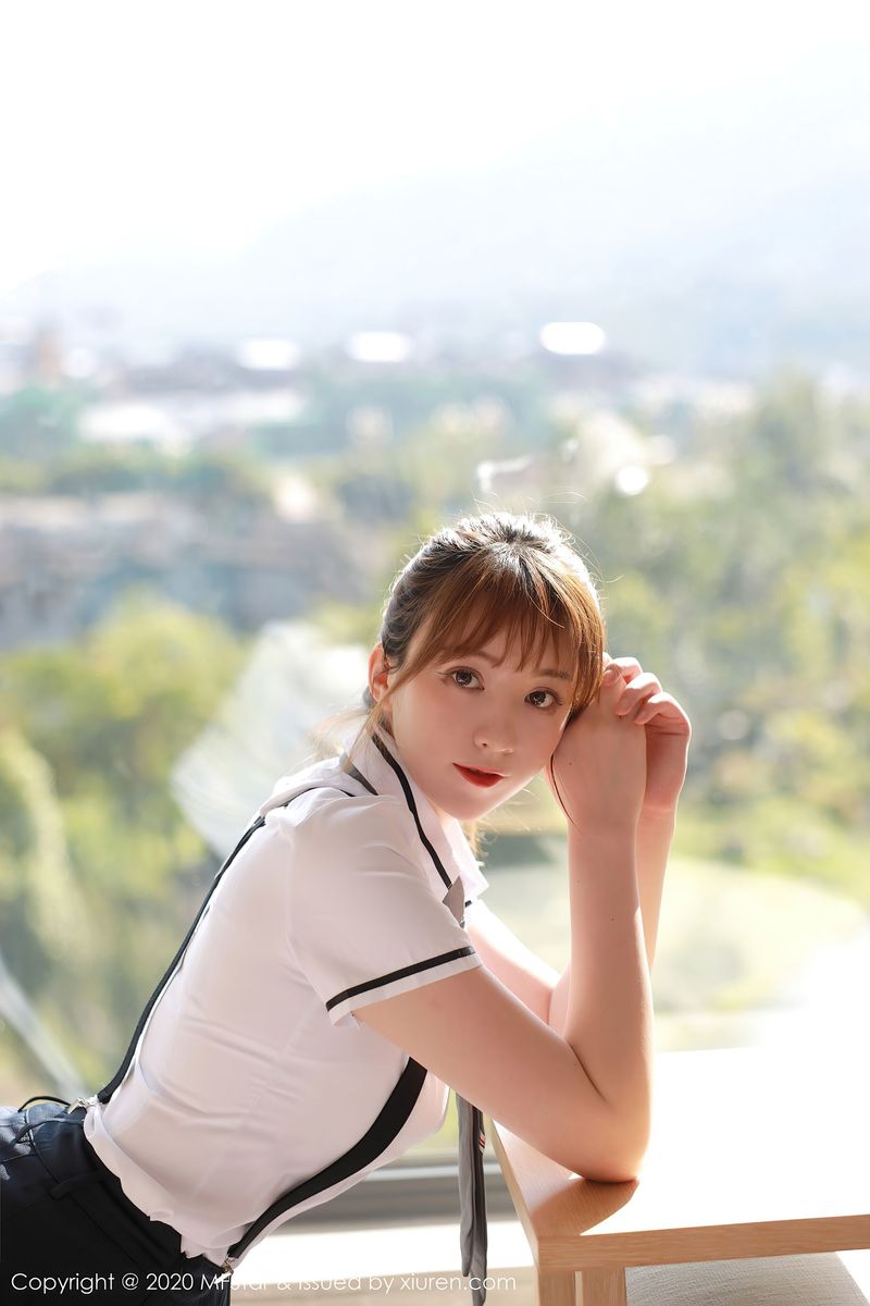 [MFStar模范学院] 美女模特yoo优优 - 学院风校服清纯系列四川旅拍 Vol.390