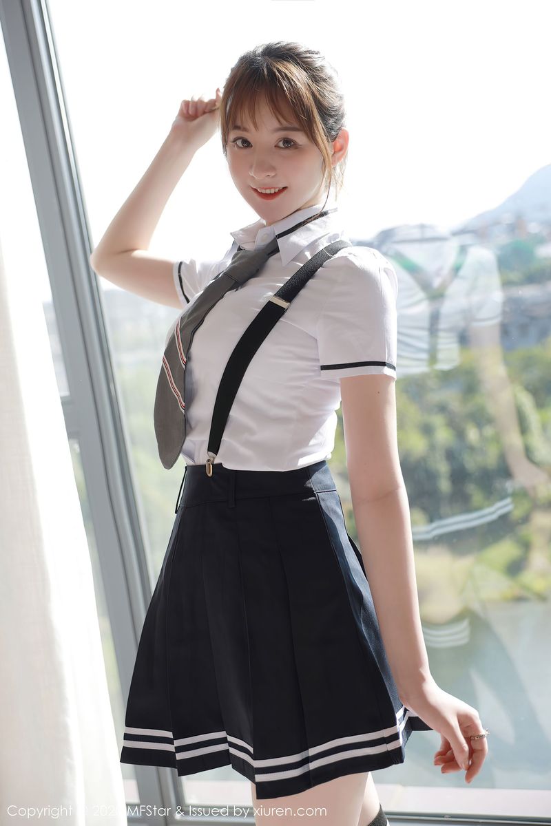 [MFStar模范学院] 美女模特yoo优优 - 学院风校服清纯系列四川旅拍 Vol.390