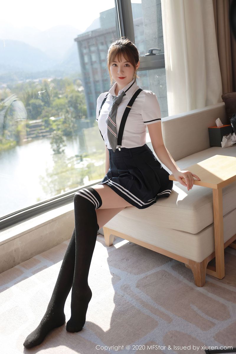 [MFStar模范学院] 美女模特yoo优优 - 学院风校服清纯系列四川旅拍 Vol.390