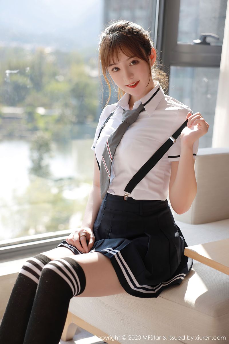 [MFStar模范学院] 美女模特yoo优优 - 学院风校服清纯系列四川旅拍 Vol.390