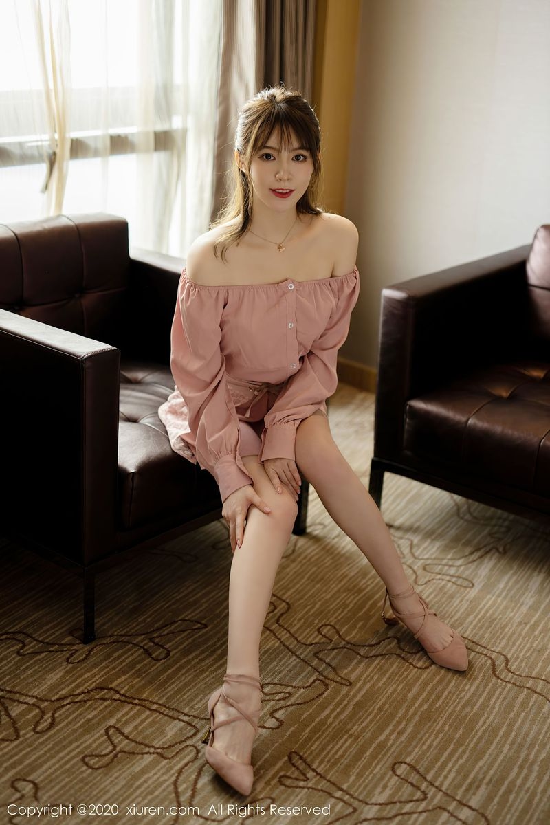 [XiuRen秀人网] 美女模特yoo优优粉色吊裙&性感内衣私房写真 No.2473