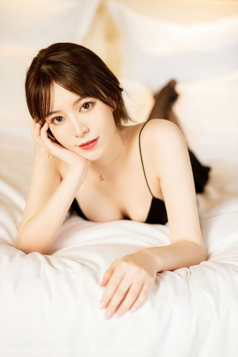 [XiuRen秀人网] 美女模特yoo优优黑色吊裙&黑丝美腿系列私房写真 No.2483
