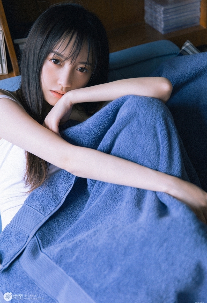 大眼妹妹干净无害美女写真