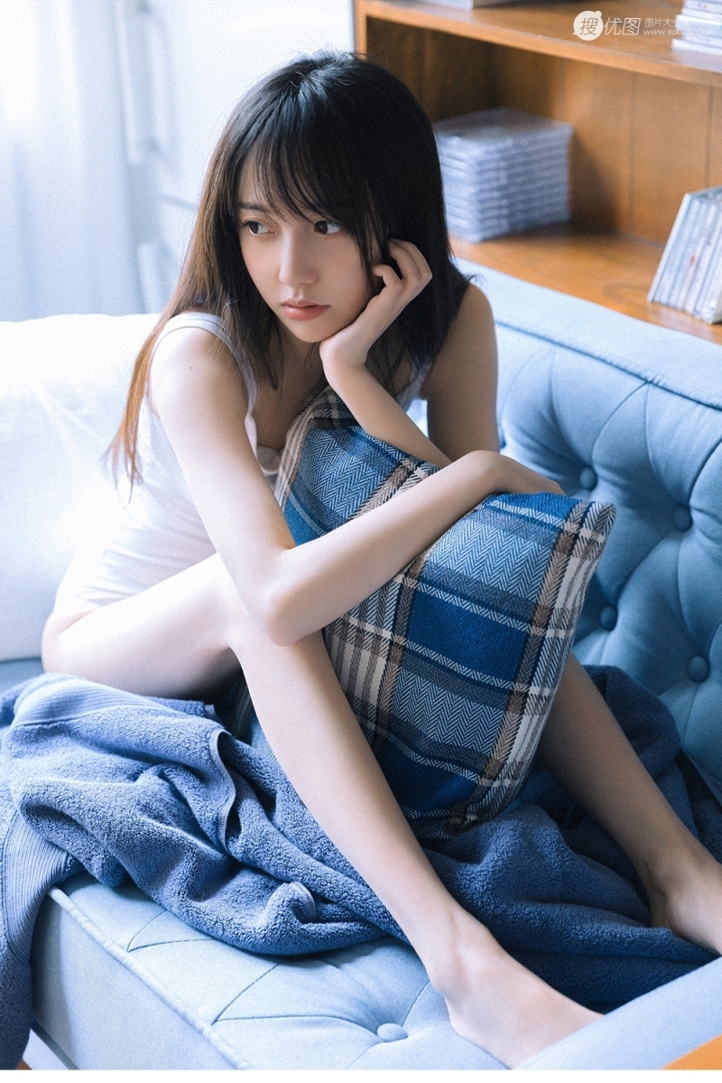 大眼妹妹干净无害美女写真