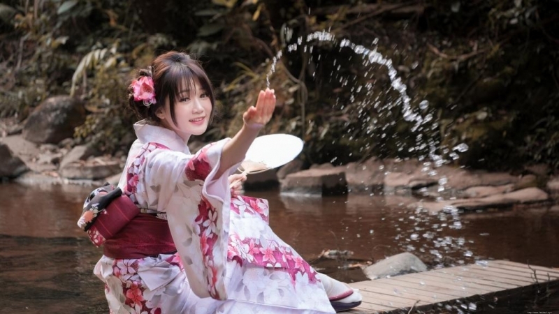 日本和服美女清新脱俗户外写真