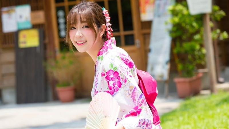 日本和服美女清新脱俗户外写真