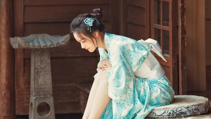 日本和服美女清新脱俗户外写真