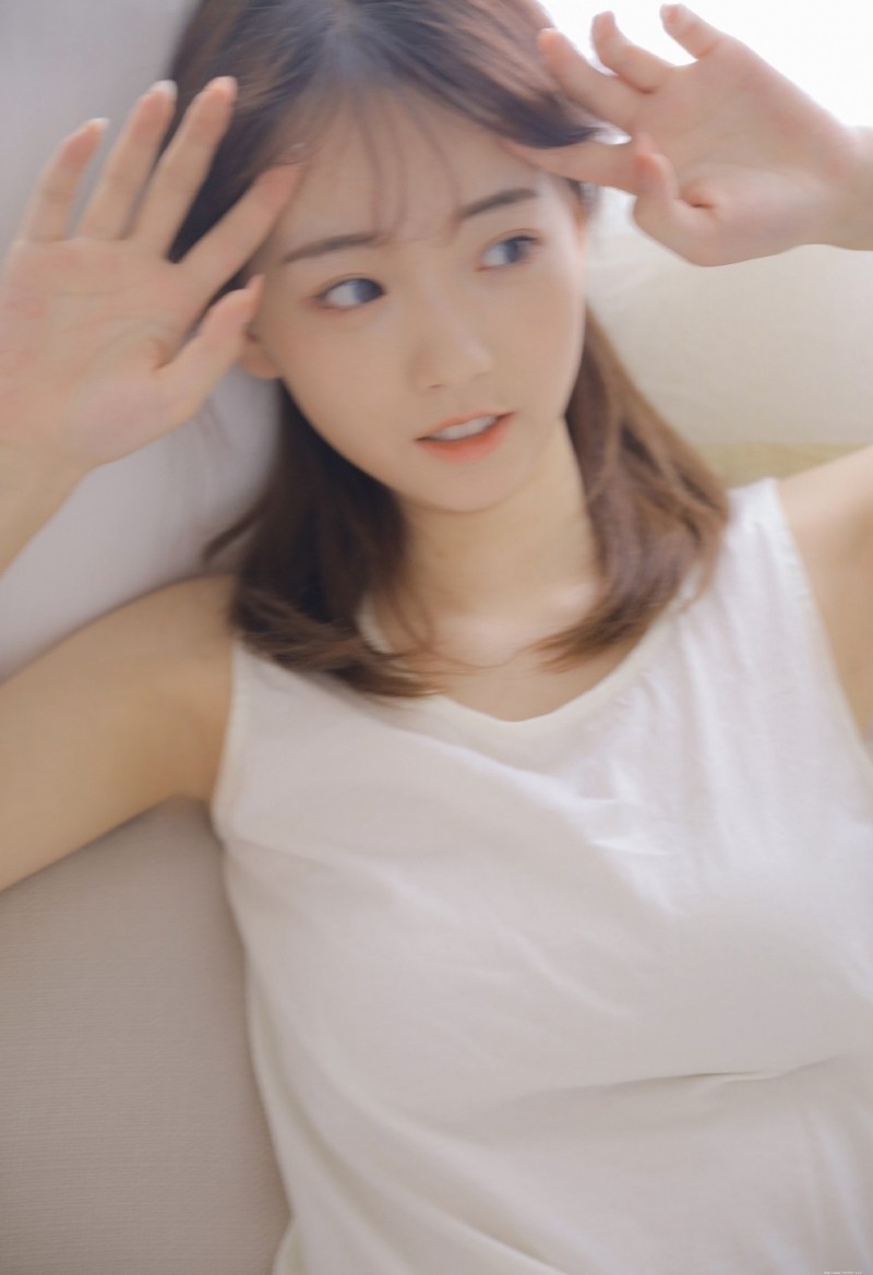 双马尾辫童颜萝莉俏皮可爱写真