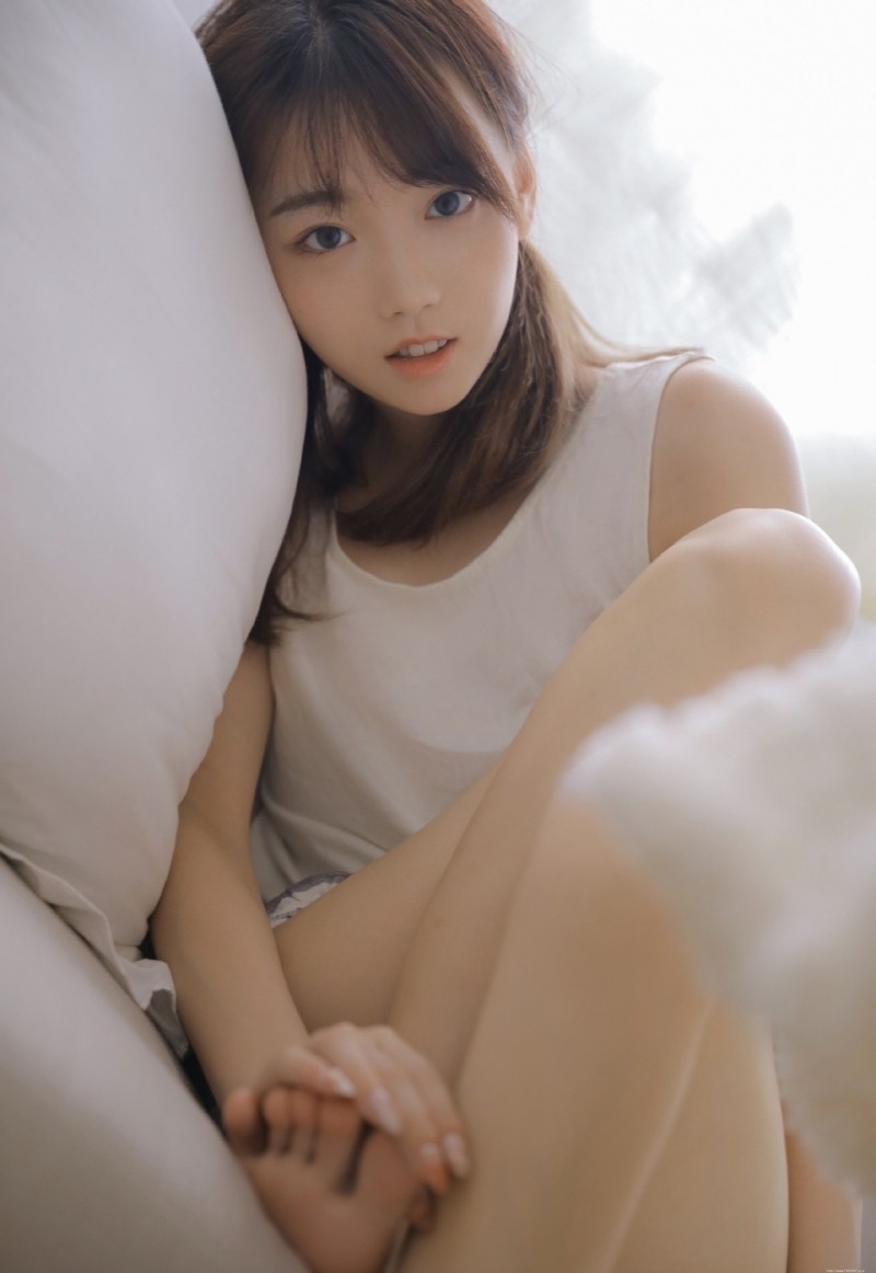 双马尾辫童颜萝莉俏皮可爱写真