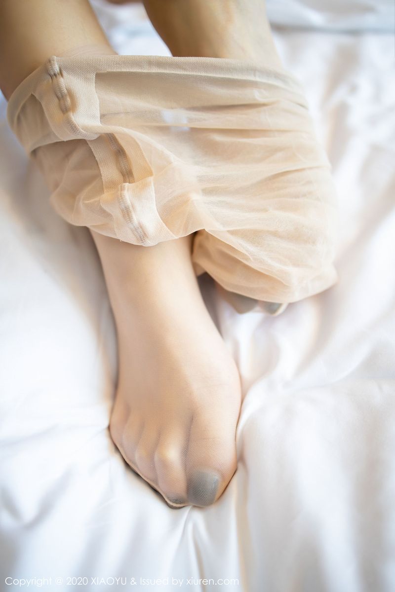 [XIAOYU语画界] 美女模特安琪Yee丝袜美腿内衣诱惑朦胧写真 Vol.240