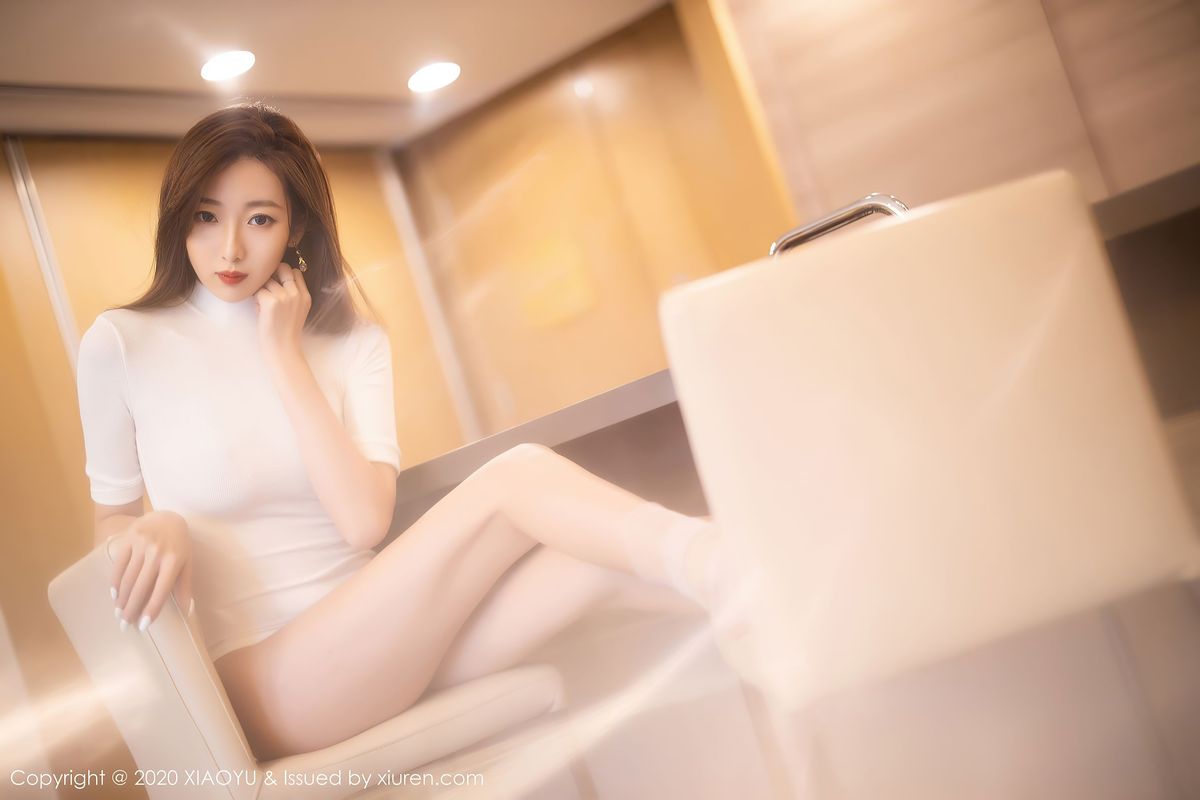 [XIAOYU语画界] 美女模特安琪Yee - 白色连体衣薄透丝袜性感写真 Vol.389