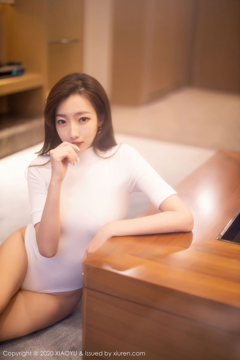[XIAOYU语画界] 美女模特安琪Yee - 白色连体衣薄透丝袜性感写真 Vol.389