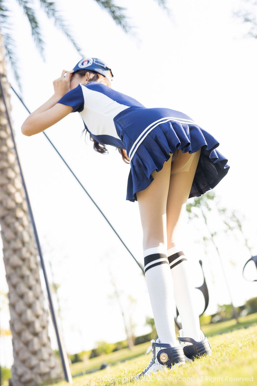 [XIUREN秀人网] 美女模特杨紫嫣Cynthia户外+肉丝+紧身裤系列写真 No.1963