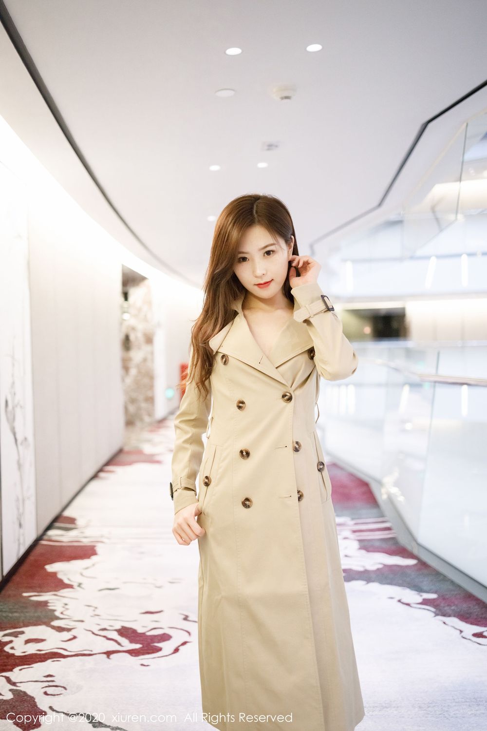 [XiuRen秀人网] 美女模特杨紫嫣Cynthia猩红内衣吊袜系列妖娆写真 No.2249