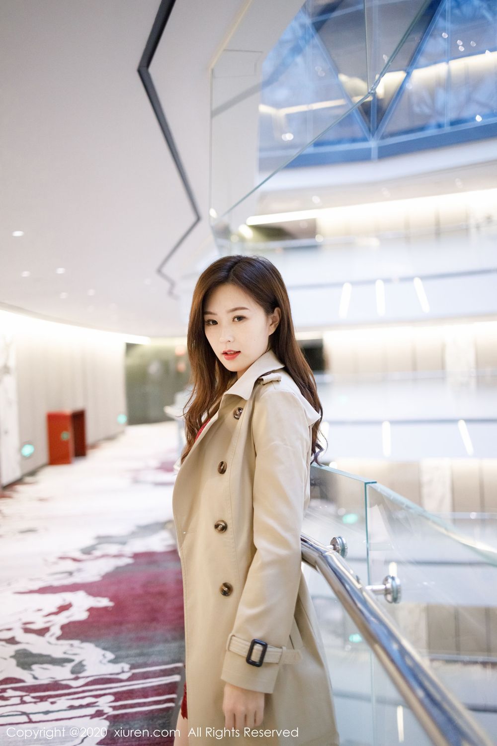 [XiuRen秀人网] 美女模特杨紫嫣Cynthia猩红内衣吊袜系列妖娆写真 No.2249