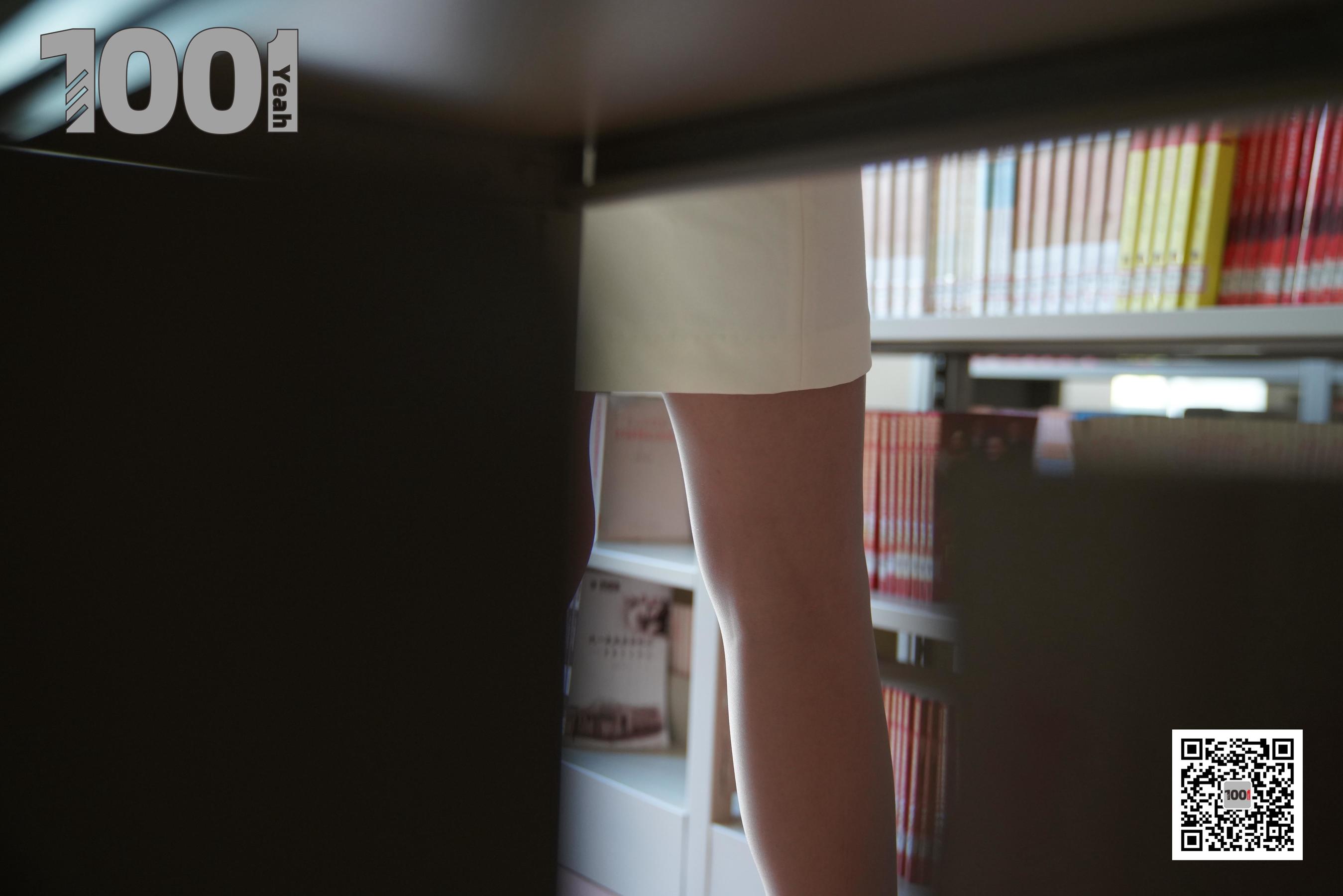 [一千零一夜IESS] 模特 草莓 《新来的实习老师1》 写真集