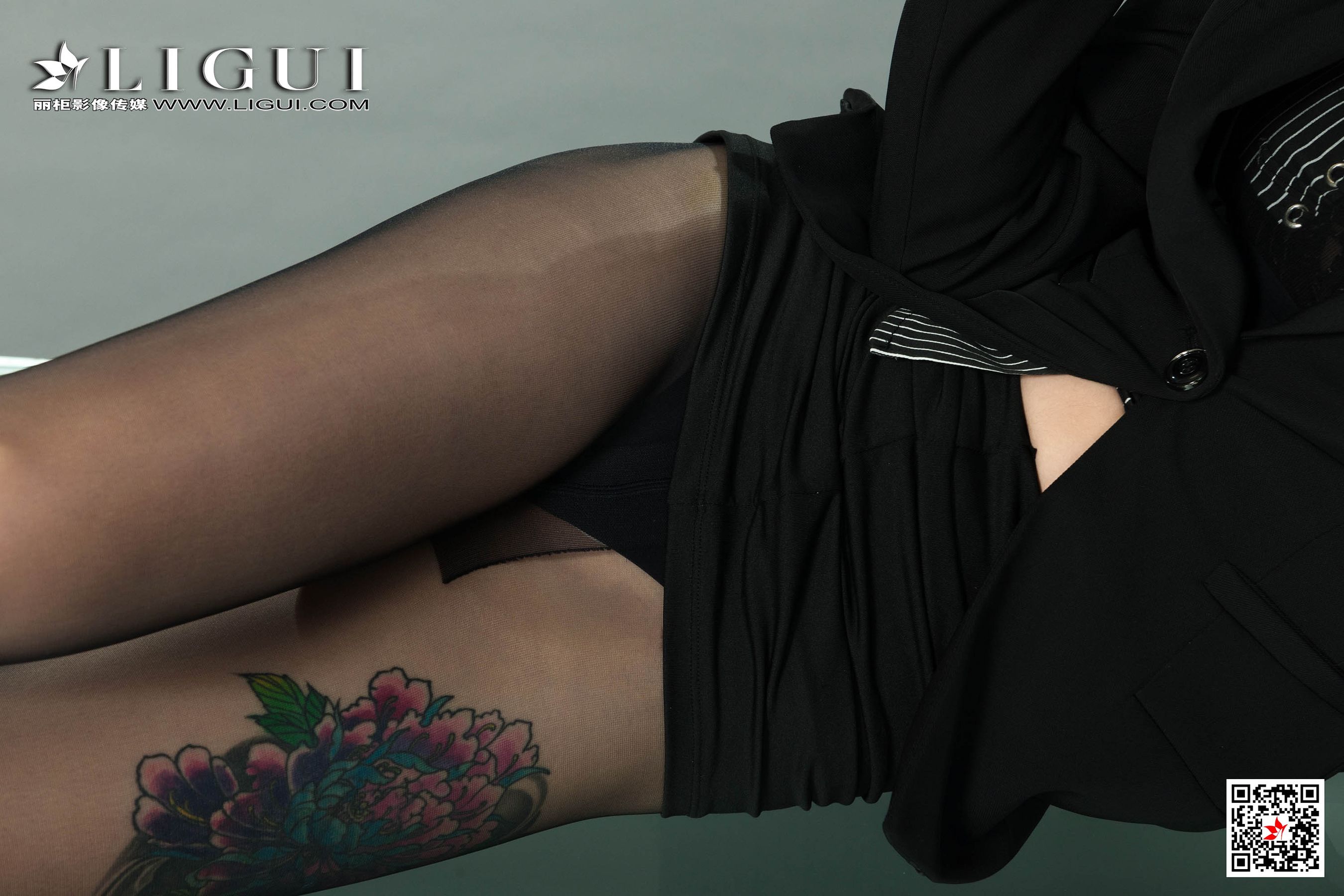 Model 甜甜《黑丝袜人体》 [丽柜Ligui] 写真集