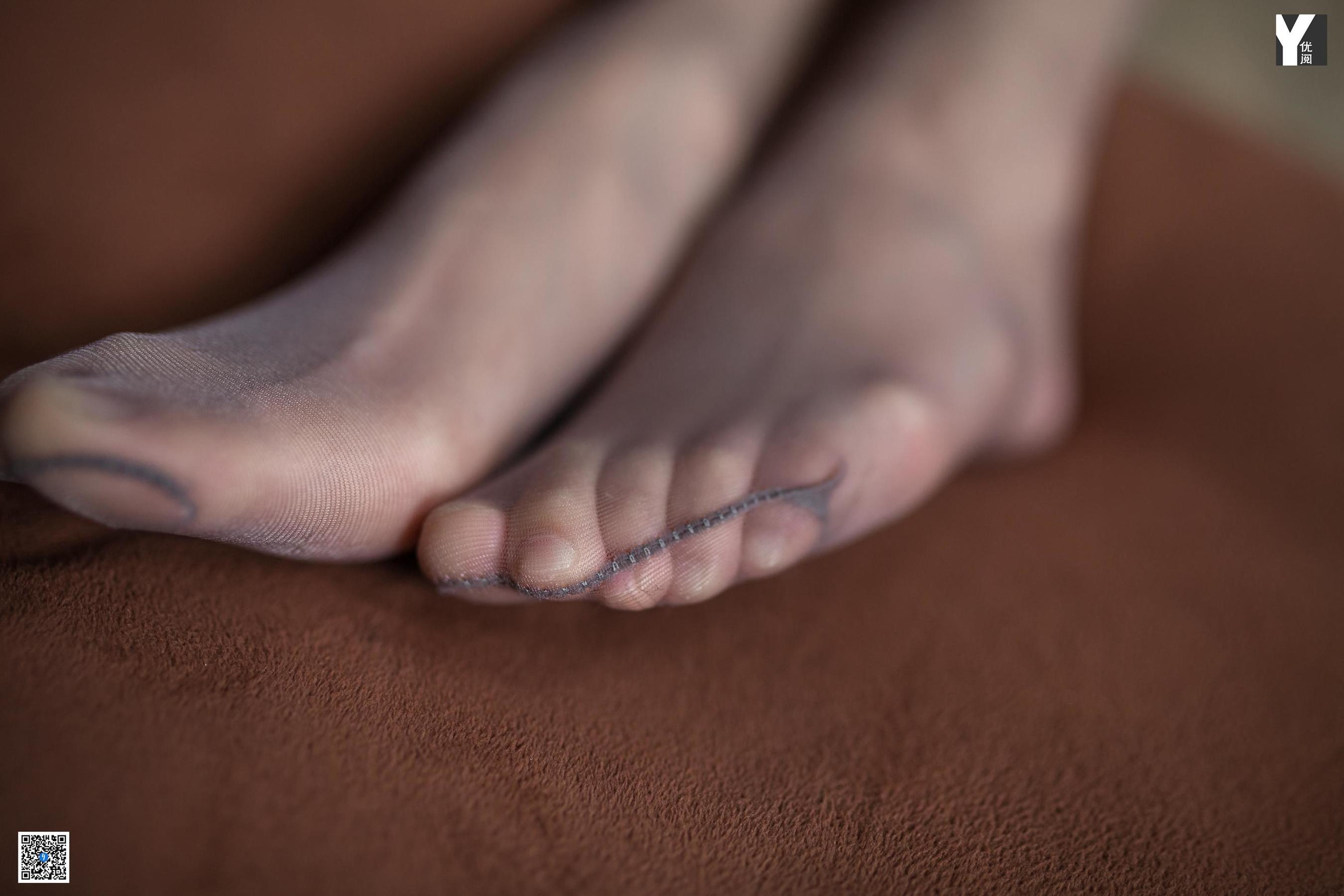 [异思趣向IESS] 模特 秋秋 《布朗熊之恋》 写真集