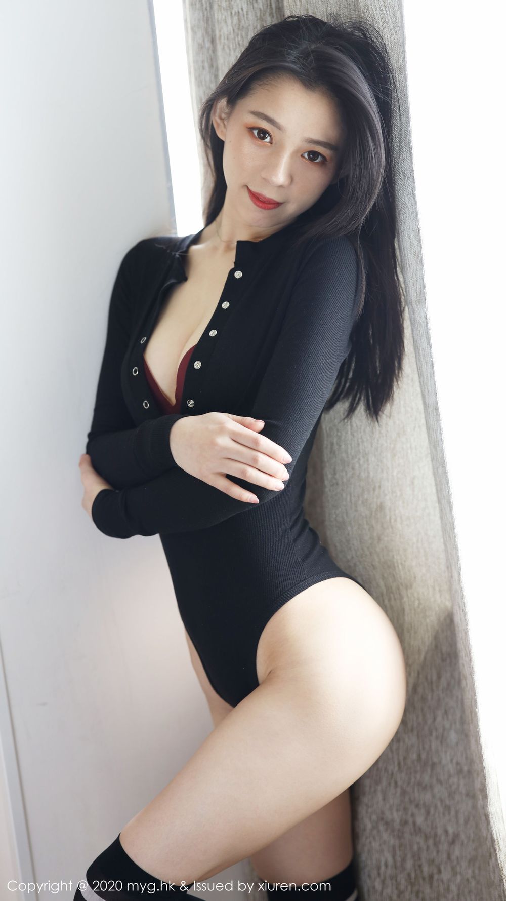 [MyGirl美媛馆] 美女模特言沫黑色长筒袜+内衣系列性感写真 Vol.440