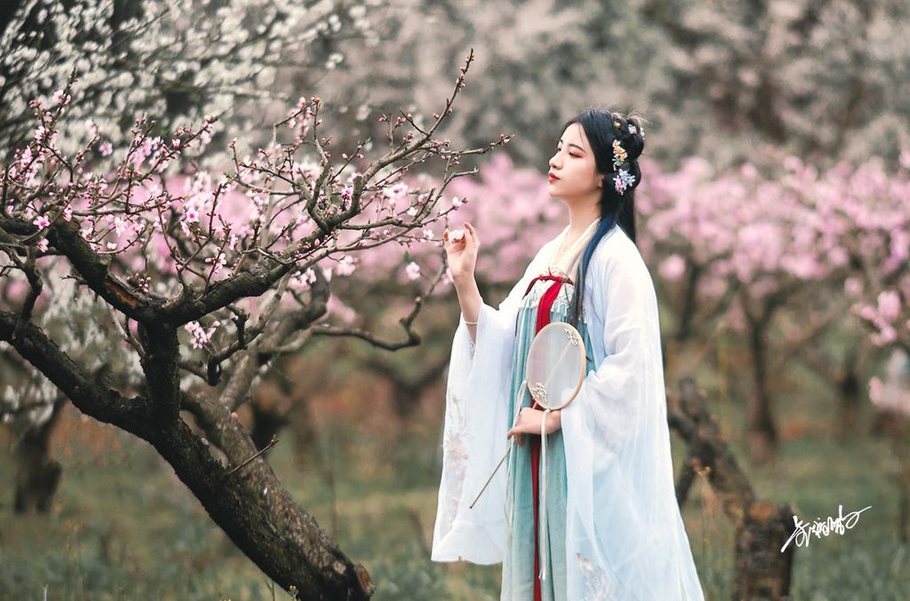 古装美女漂亮脸蛋精致侧颜私拍