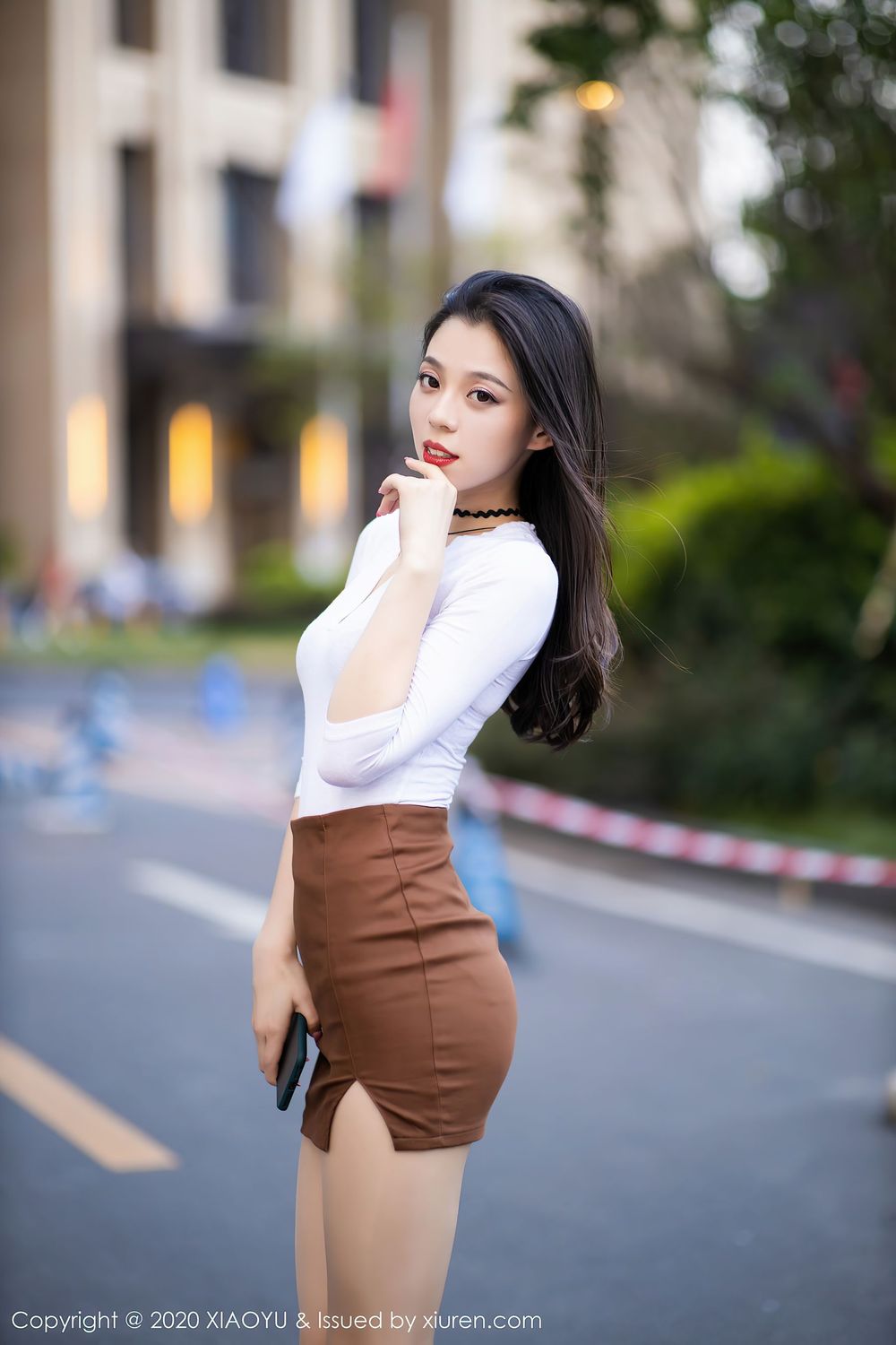 [XIAOYU语画界] 美女模特言沫 - 丝袜美腿户外车拍系列性感写真 Vol.387