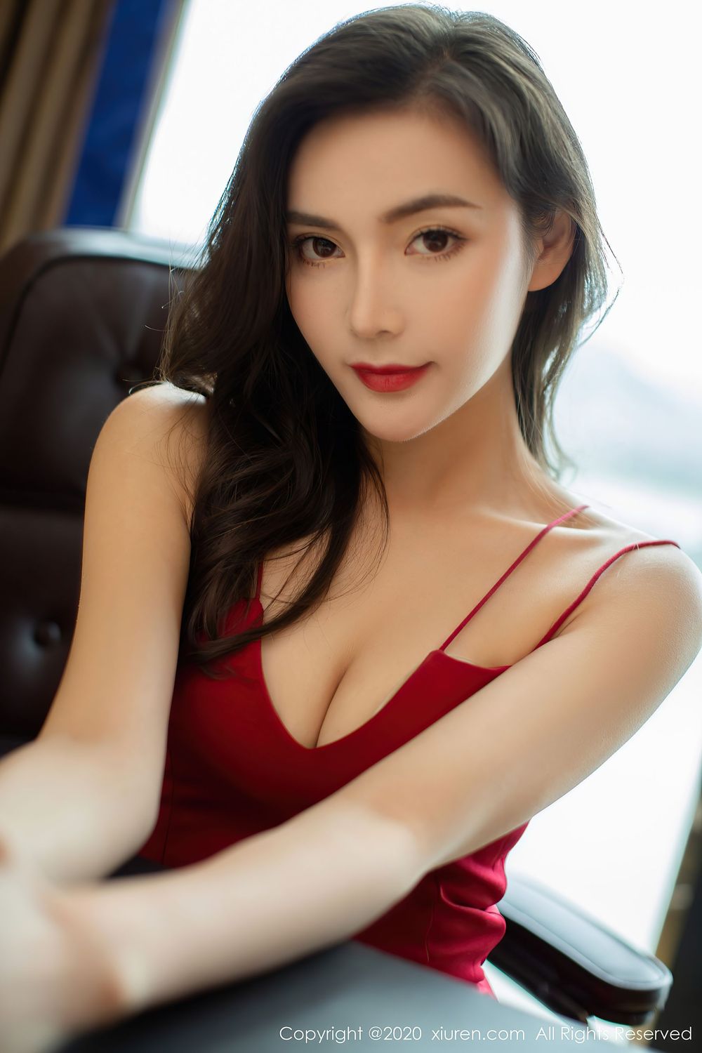 [XIUREN秀人网] 新人模特夏玥 - 性感吊裙与黑丝美腿系列气质写真 No.2369