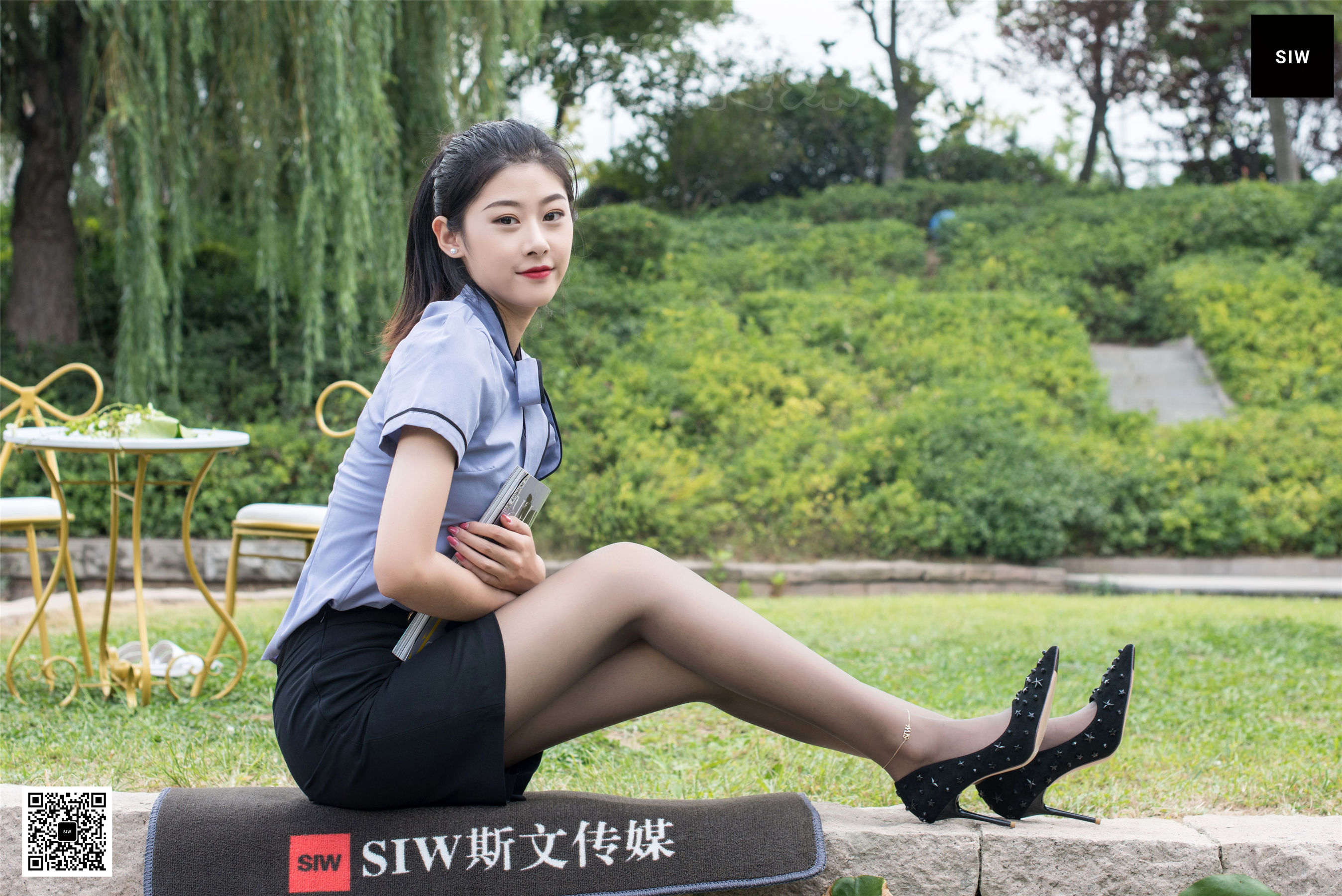 [斯文传媒SIW] 龙哥 《绿茵白领》 写真集