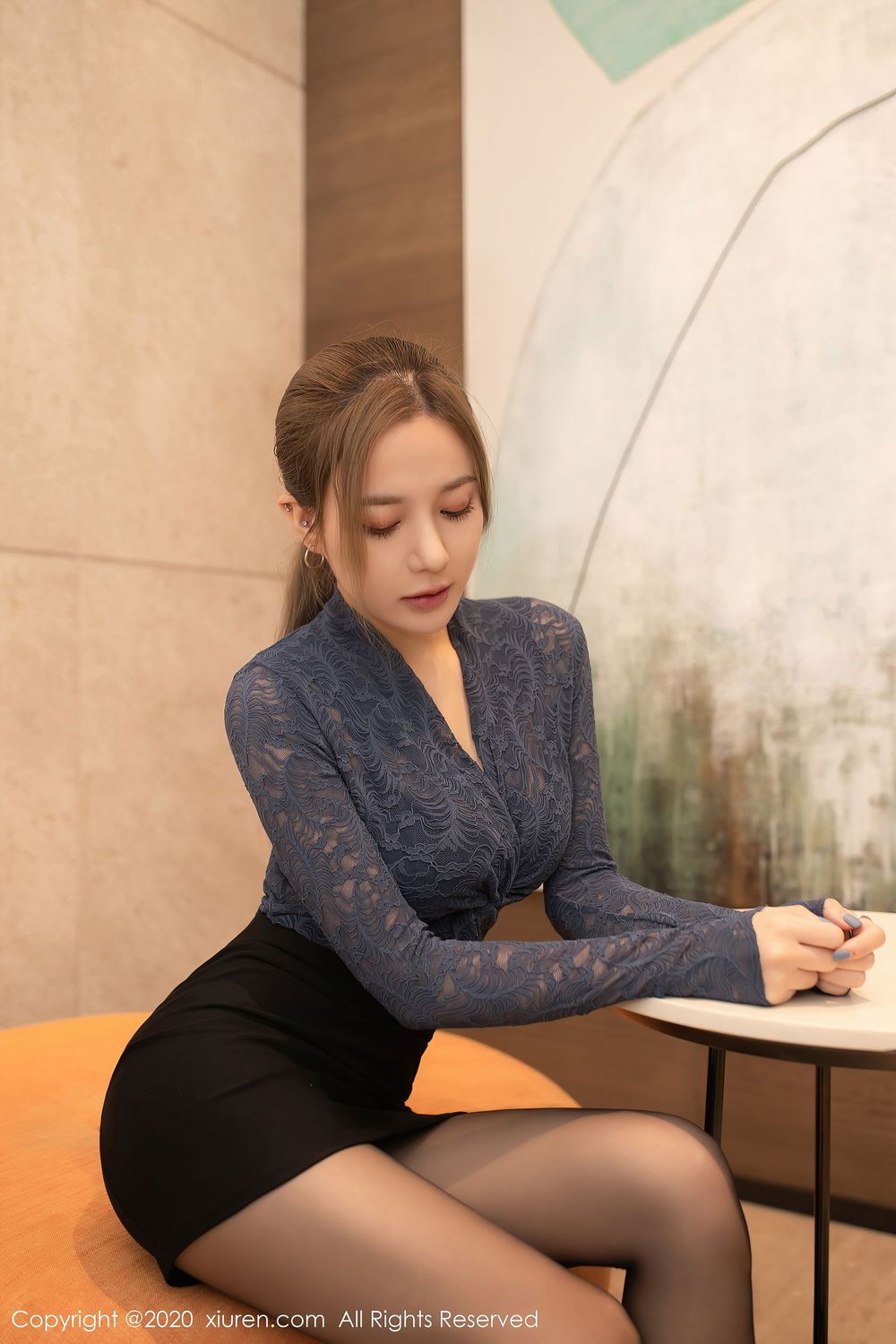 [XiuRen秀人网] 美女模特鱼子酱Fish酒店前台误操作职业制服系列写真 No.2847