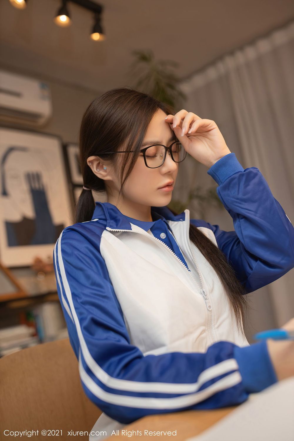 [XiuRen秀人网] 美女模特鱼子酱Fish - 留学生备考主题性感写真 No.2983