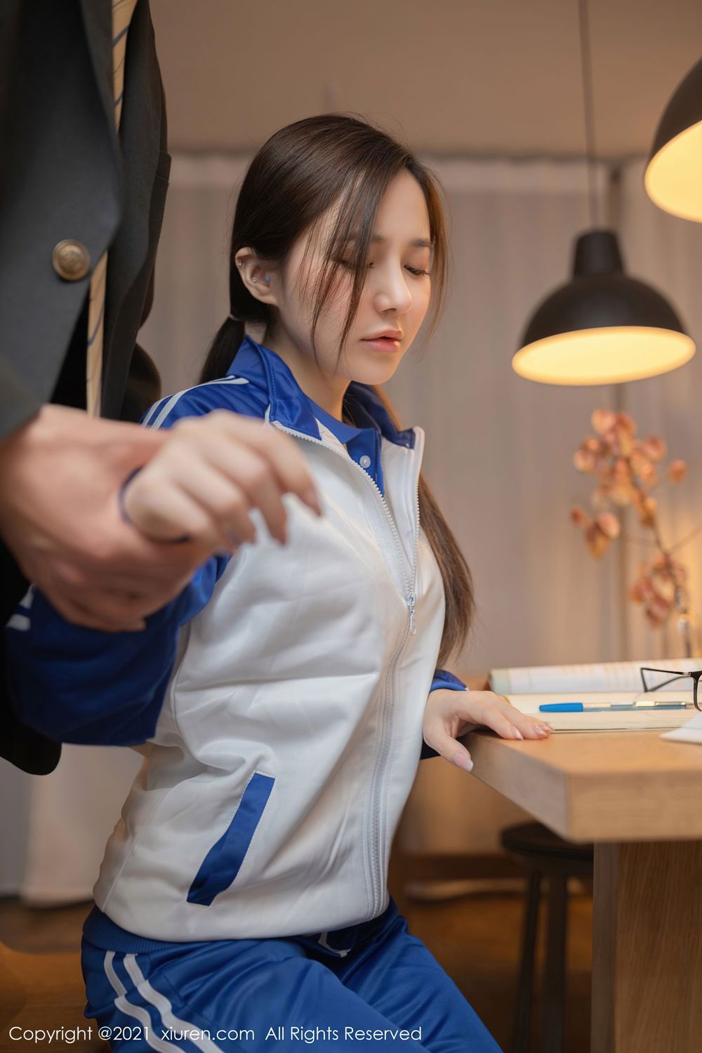 [XiuRen秀人网] 美女模特鱼子酱Fish - 留学生备考主题性感写真 No.2983