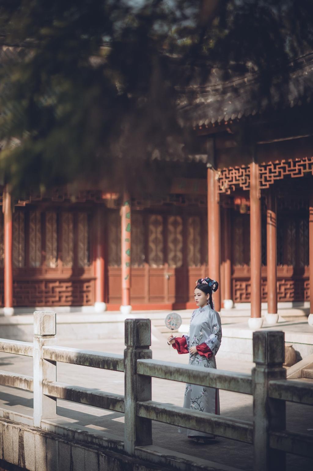 清朝格格锦衣华服国色天香写真