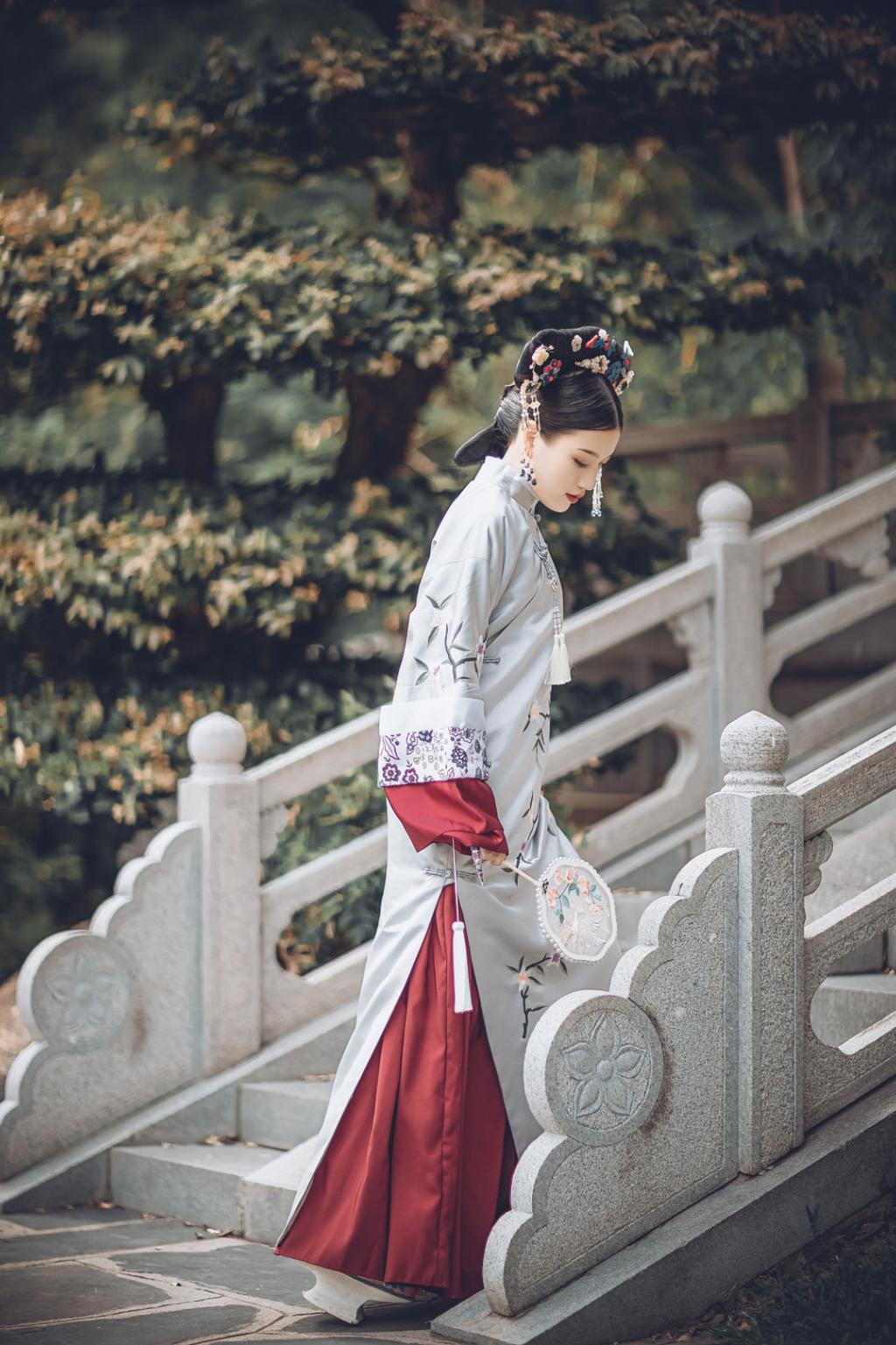 清朝格格锦衣华服国色天香写真