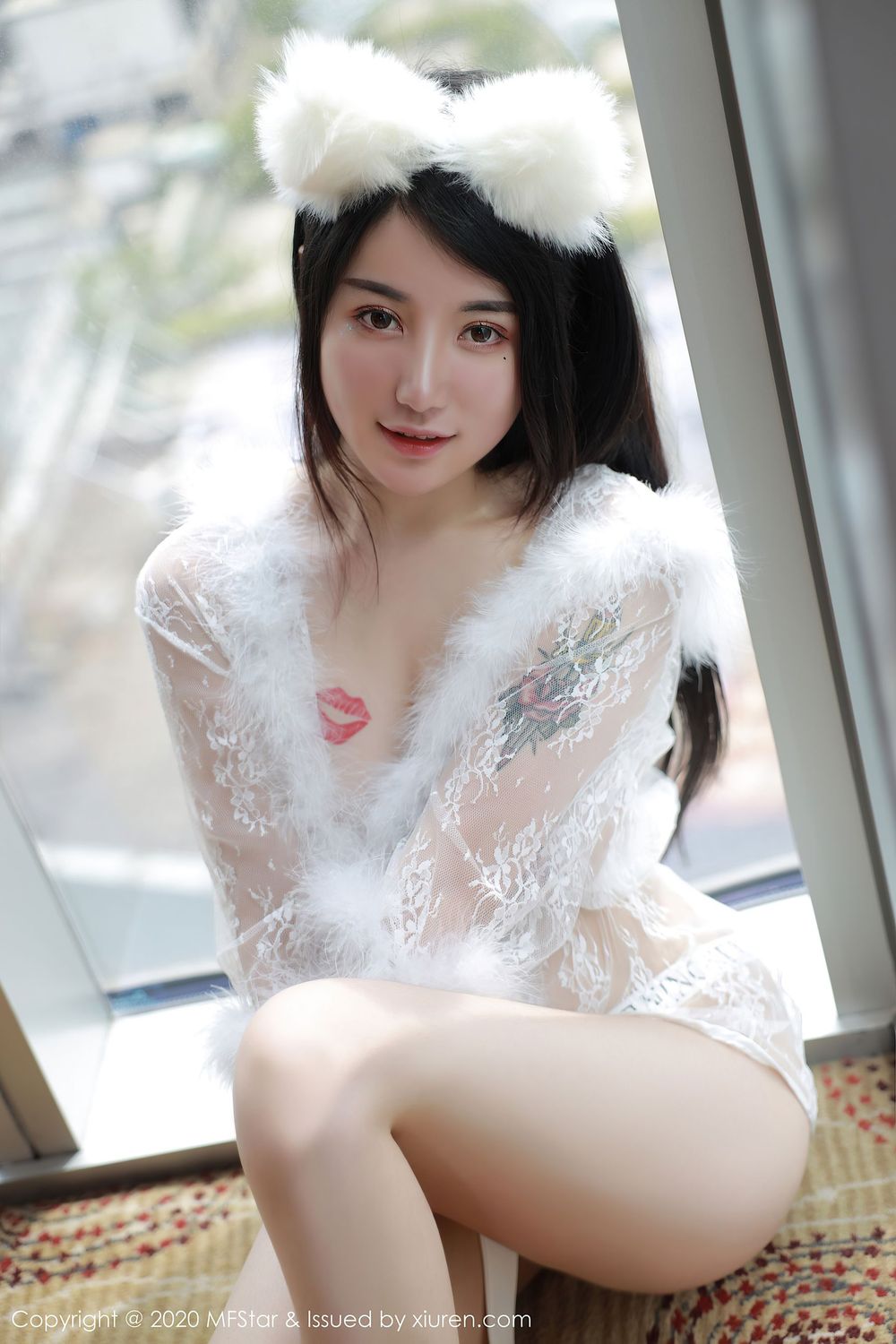 [MFStar模范学院] 新人模特美七Mia - 猫女郎制服装扮性感写真 Vol.353
