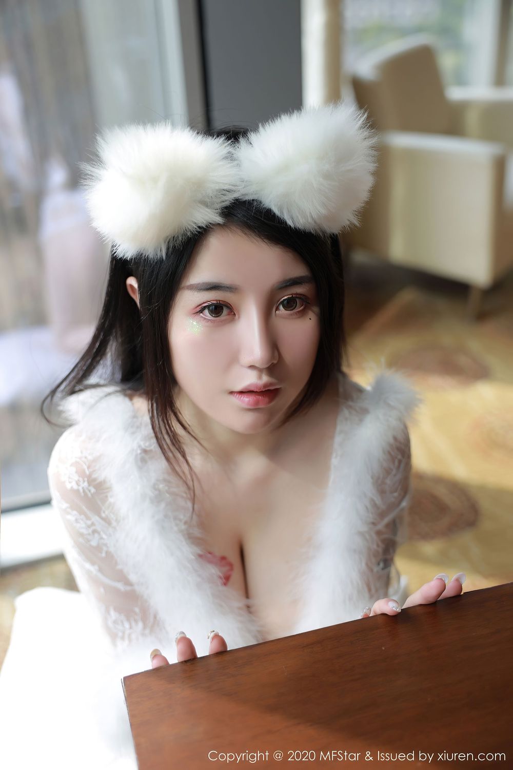 [MFStar模范学院] 新人模特美七Mia - 猫女郎制服装扮性感写真 Vol.353