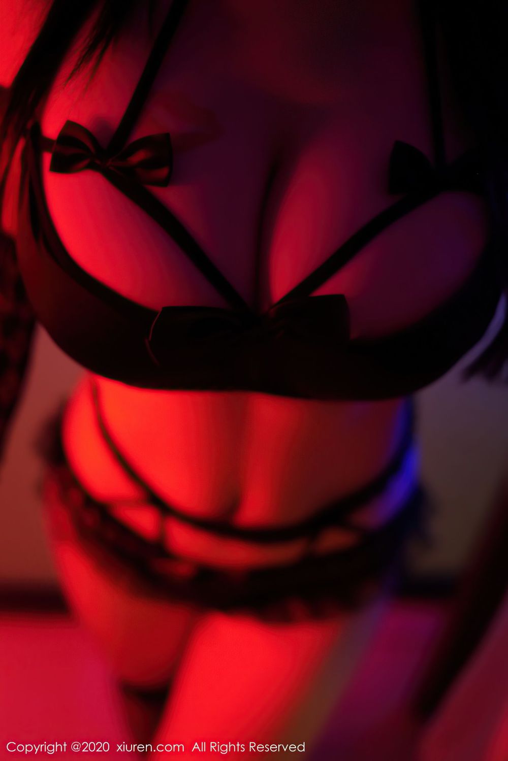 [XiuRen秀人网] 美女模特美七Mia - 黑丝网袜蕾丝内衣娇媚系列写真 No.2598