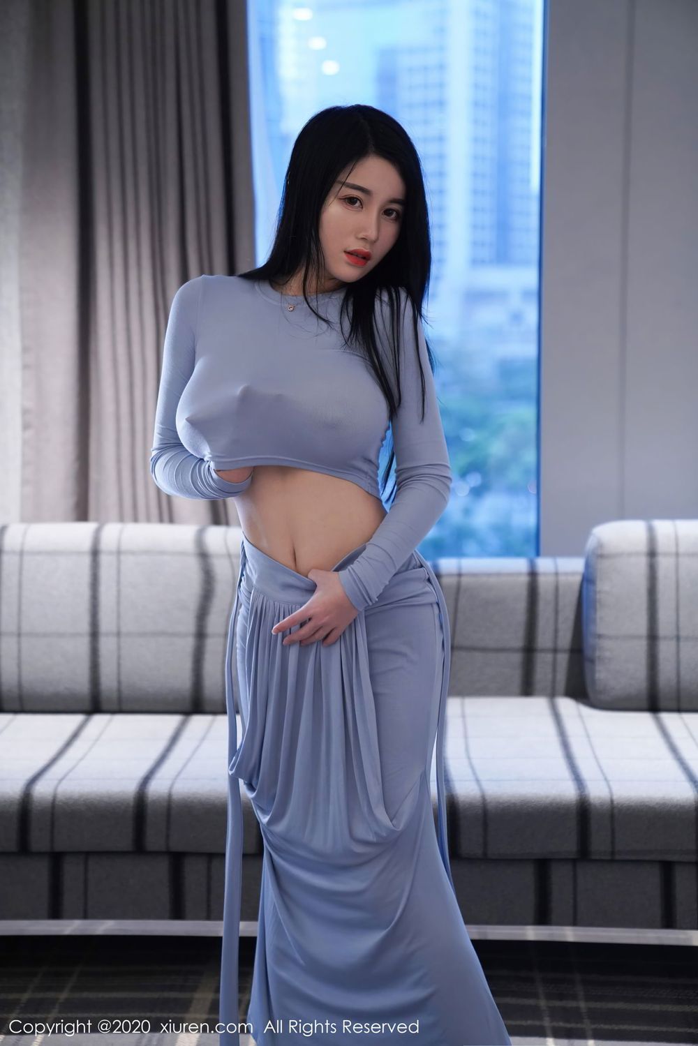 [XiuRen秀人网] 美女模特美七Mia - 蓝色长裙丝袜美腿系列惹火写真 No.2946
