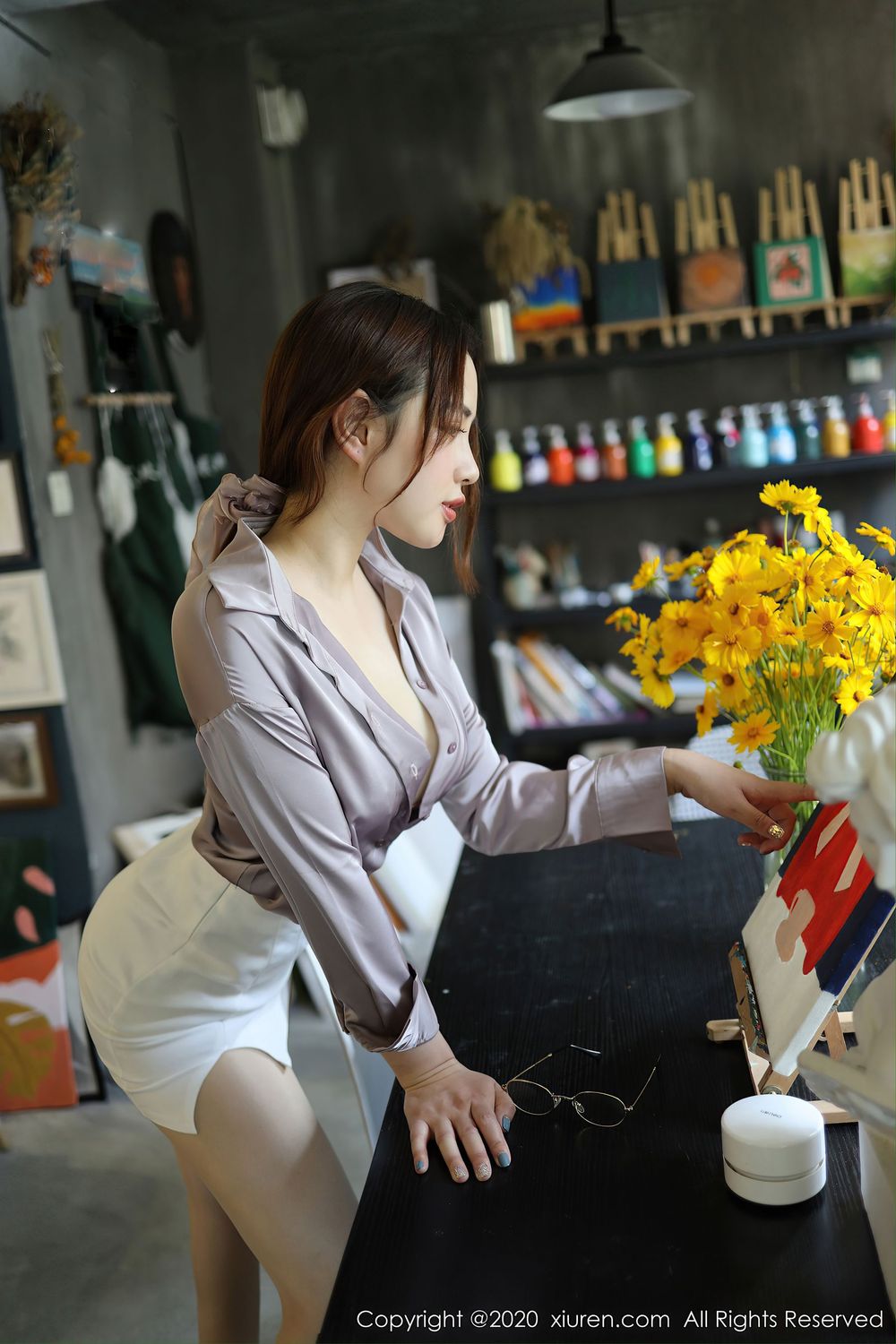 [XIUREN秀人网] 美女模特蛋糕Cake - 丝袜美腿&画室主题性感写真 No.2288