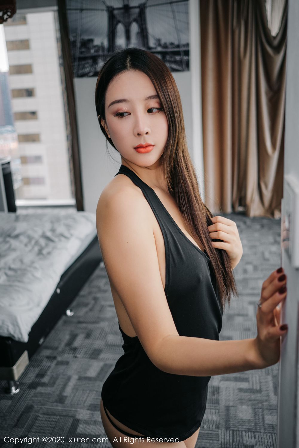 [XiuRen秀人网] 美女模特筱慧 - 御姐气息翘臀丁字裤系列写真 No.2124