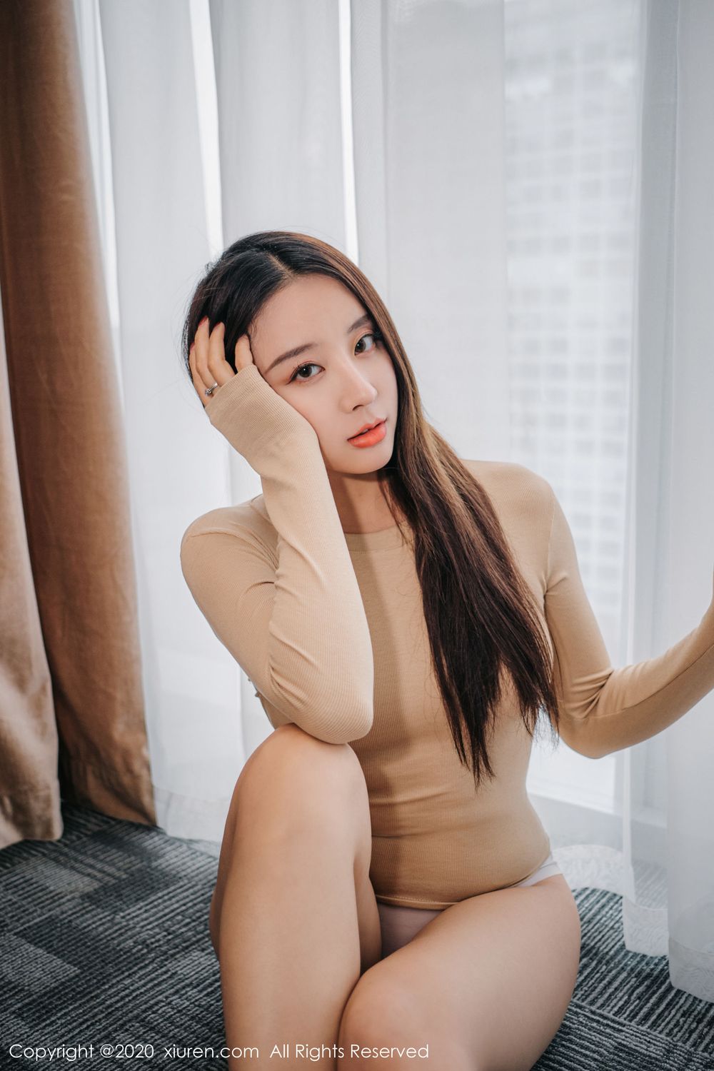 [XiuRen秀人网] 美女模特筱慧 - 御姐气息翘臀丁字裤系列写真 No.2124