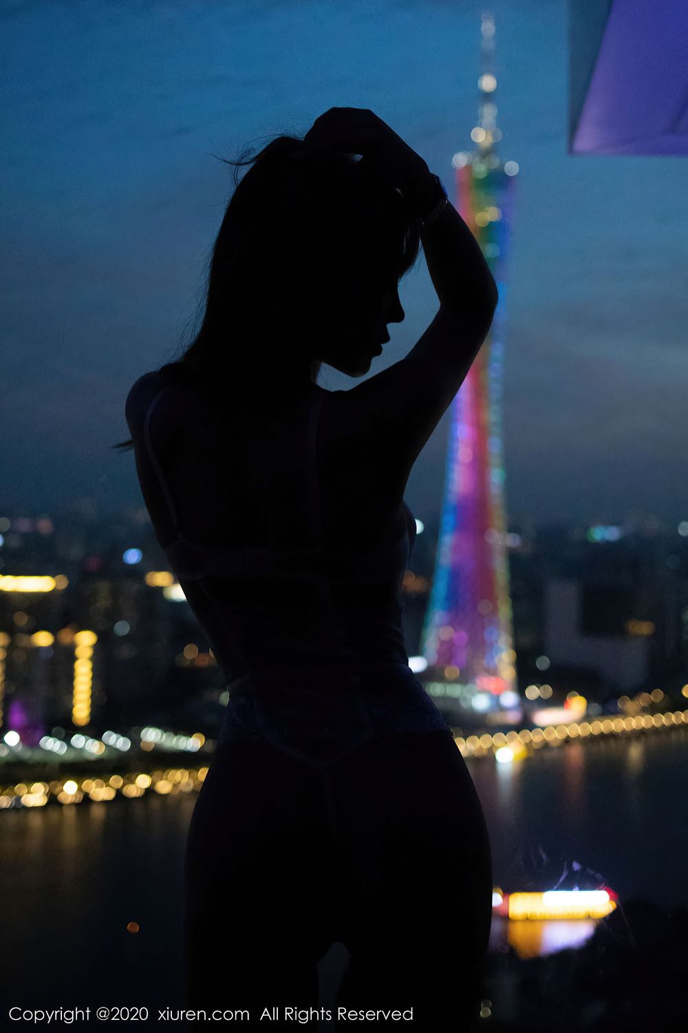 [XiuRen秀人网] 性感女神芝芝Booty - 粉色西装与丝袜美腿系列娇媚写真 No.2474