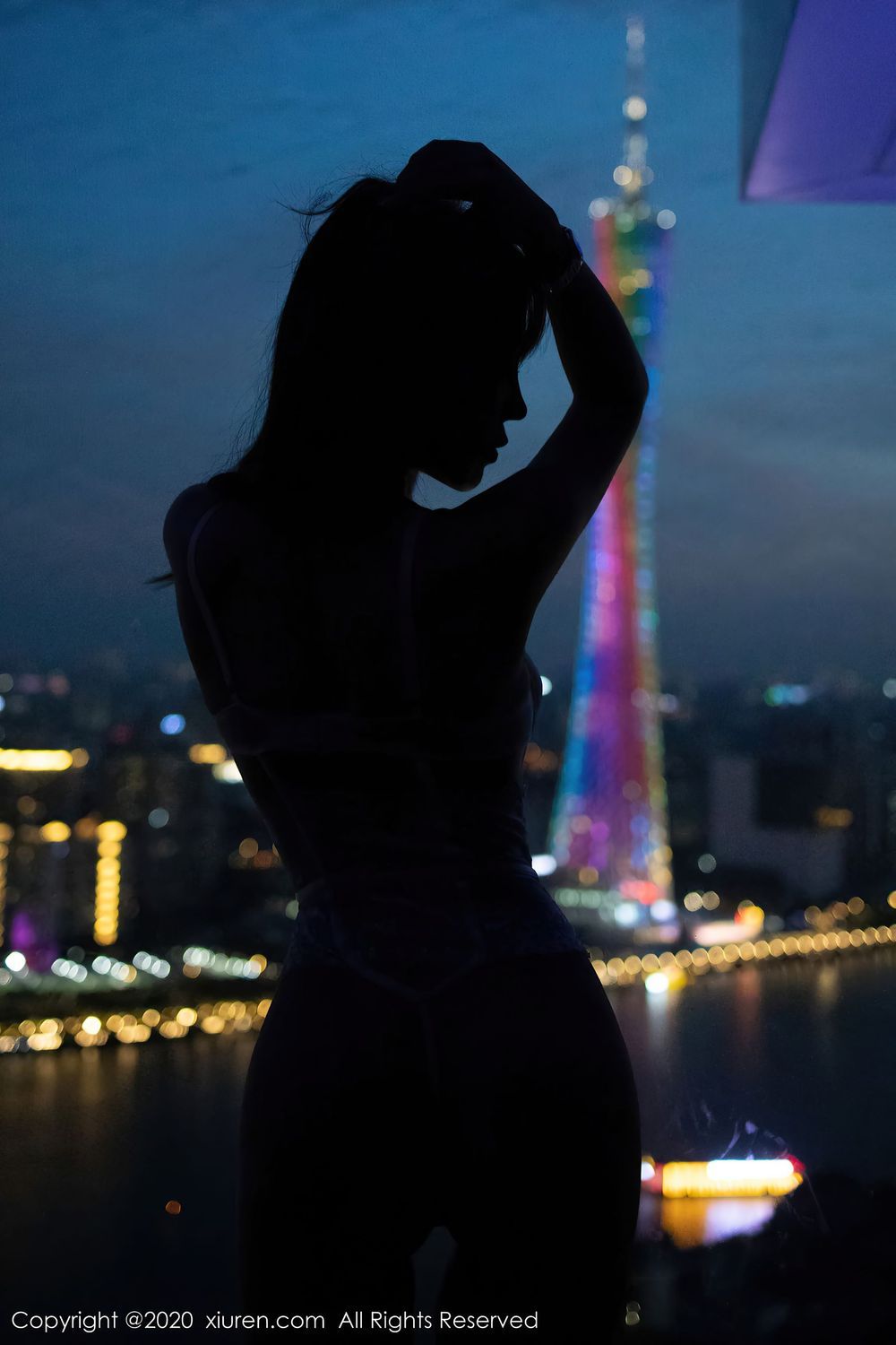 [XiuRen秀人网] 性感女神芝芝Booty - JK制服粉色内衣系列动人写真 No.2502