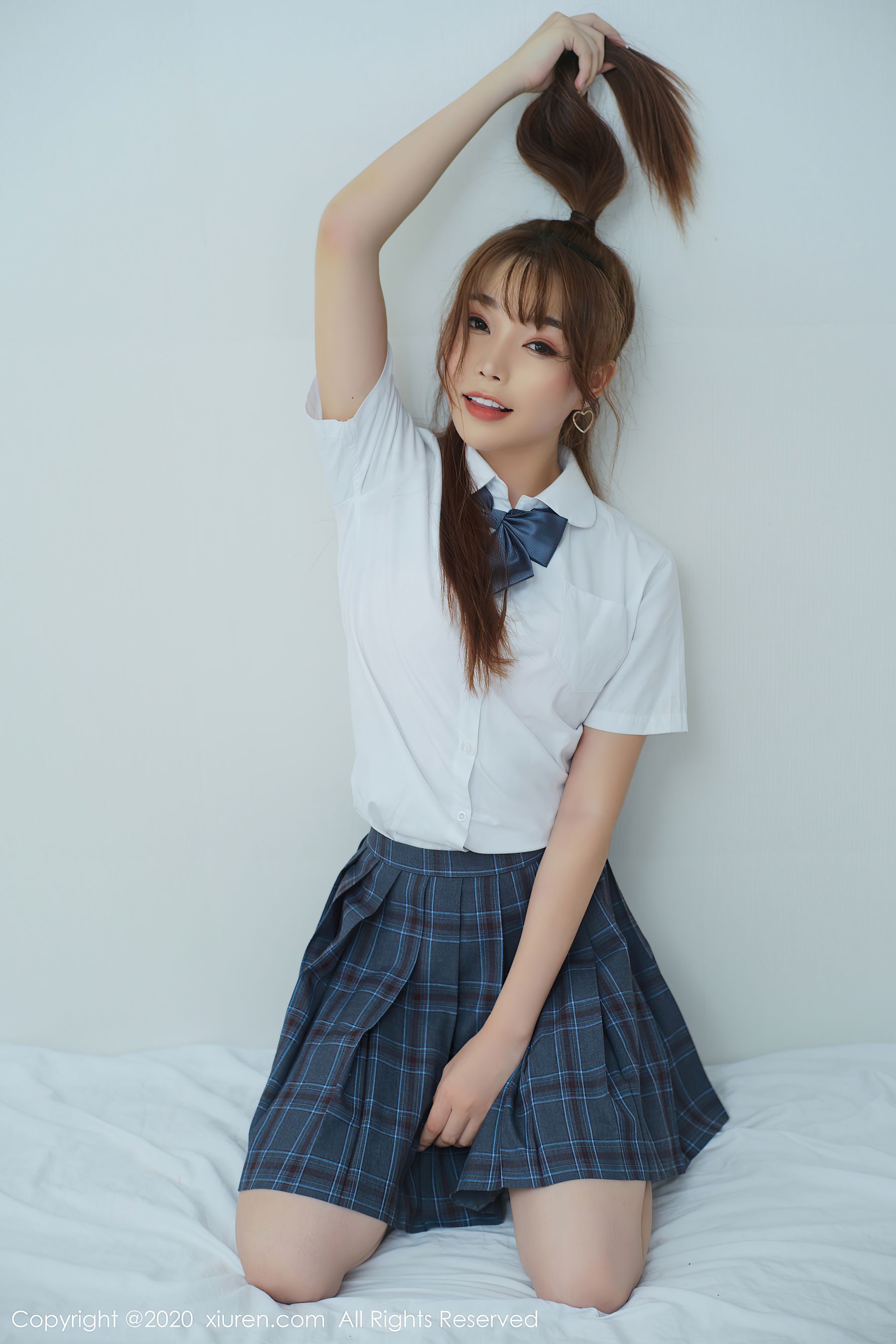 [秀人XiuRen] No.2502 芝芝Booty  -JK制服系列