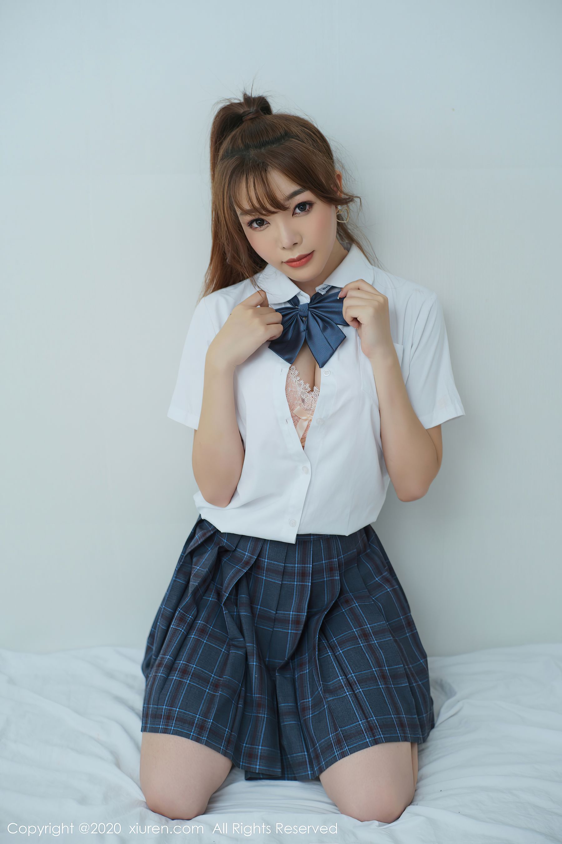 [秀人XiuRen] No.2502 芝芝Booty  -JK制服系列