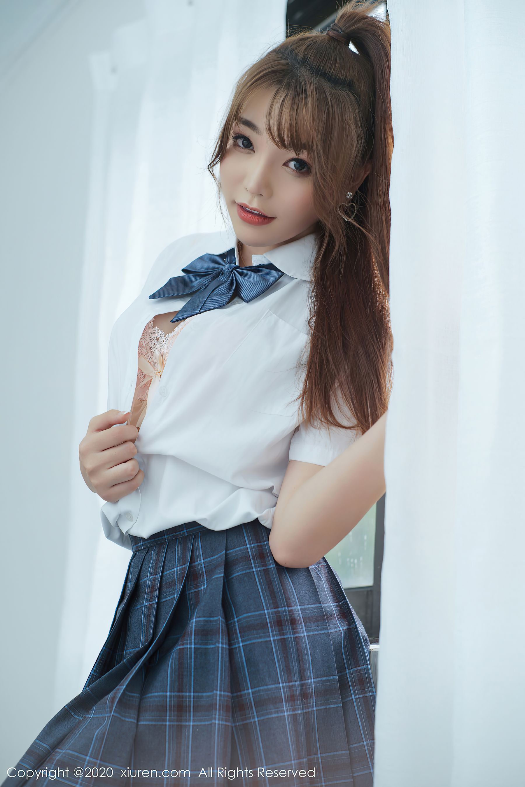 [秀人XiuRen] No.2502 芝芝Booty  -JK制服系列