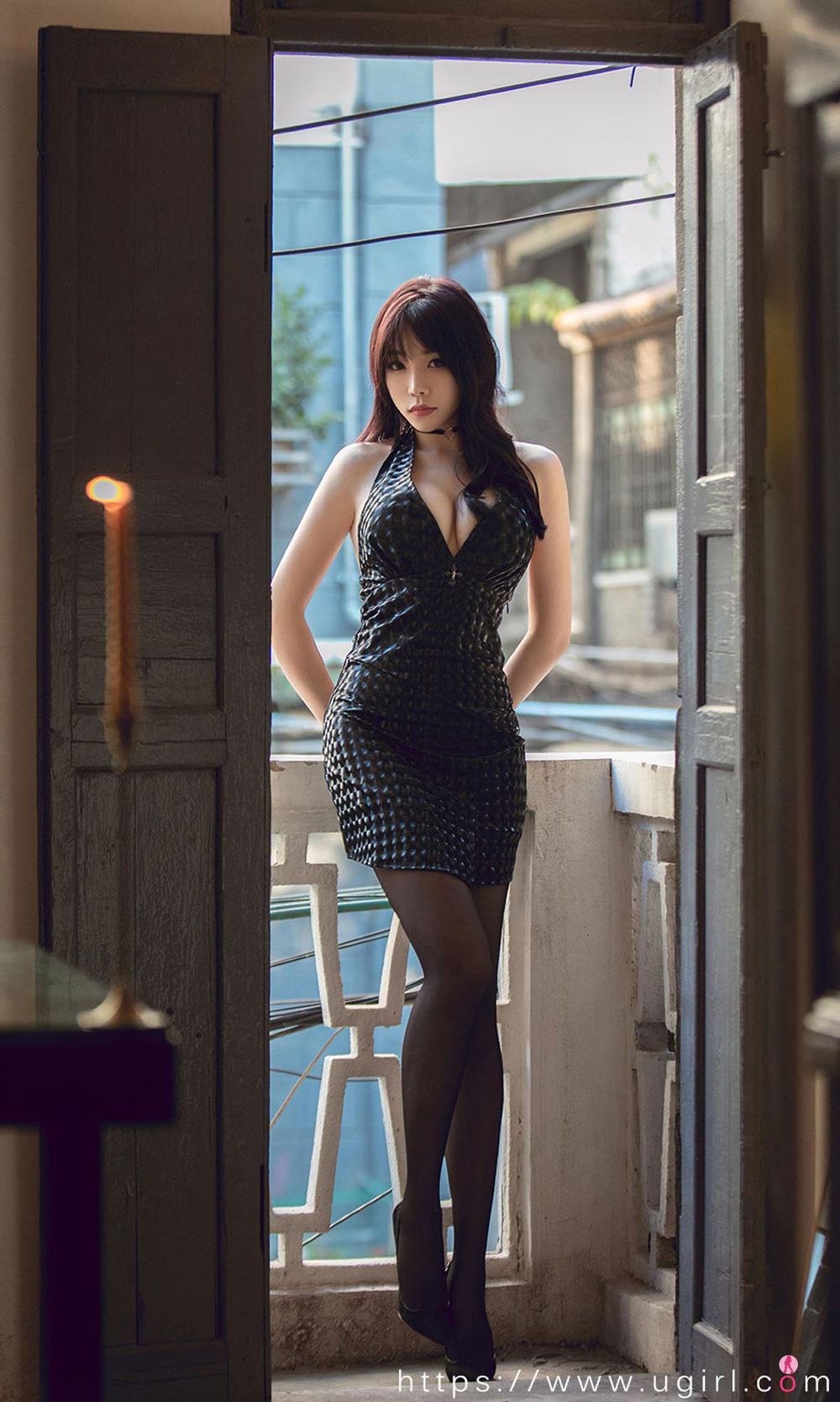 [Ugirls尤果圈] 美女模特芝芝Booty - 时分性感的姑娘主题性感写真 No.1989