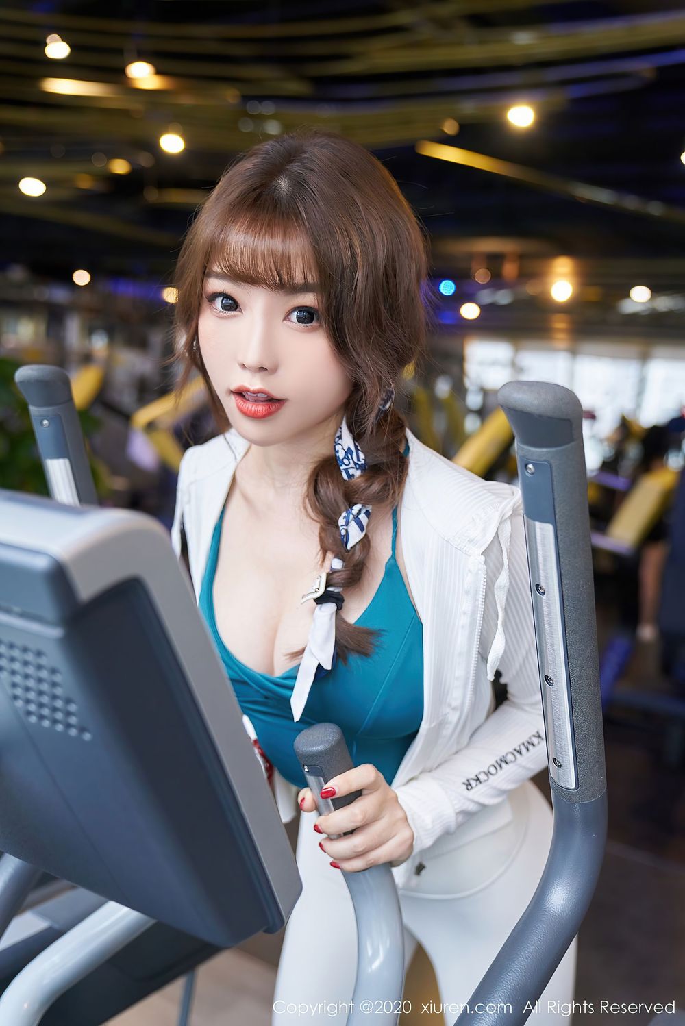 [XiuRen秀人网] 性感女神芝芝Booty - 健身房内衣诱惑系列写真 No.2589