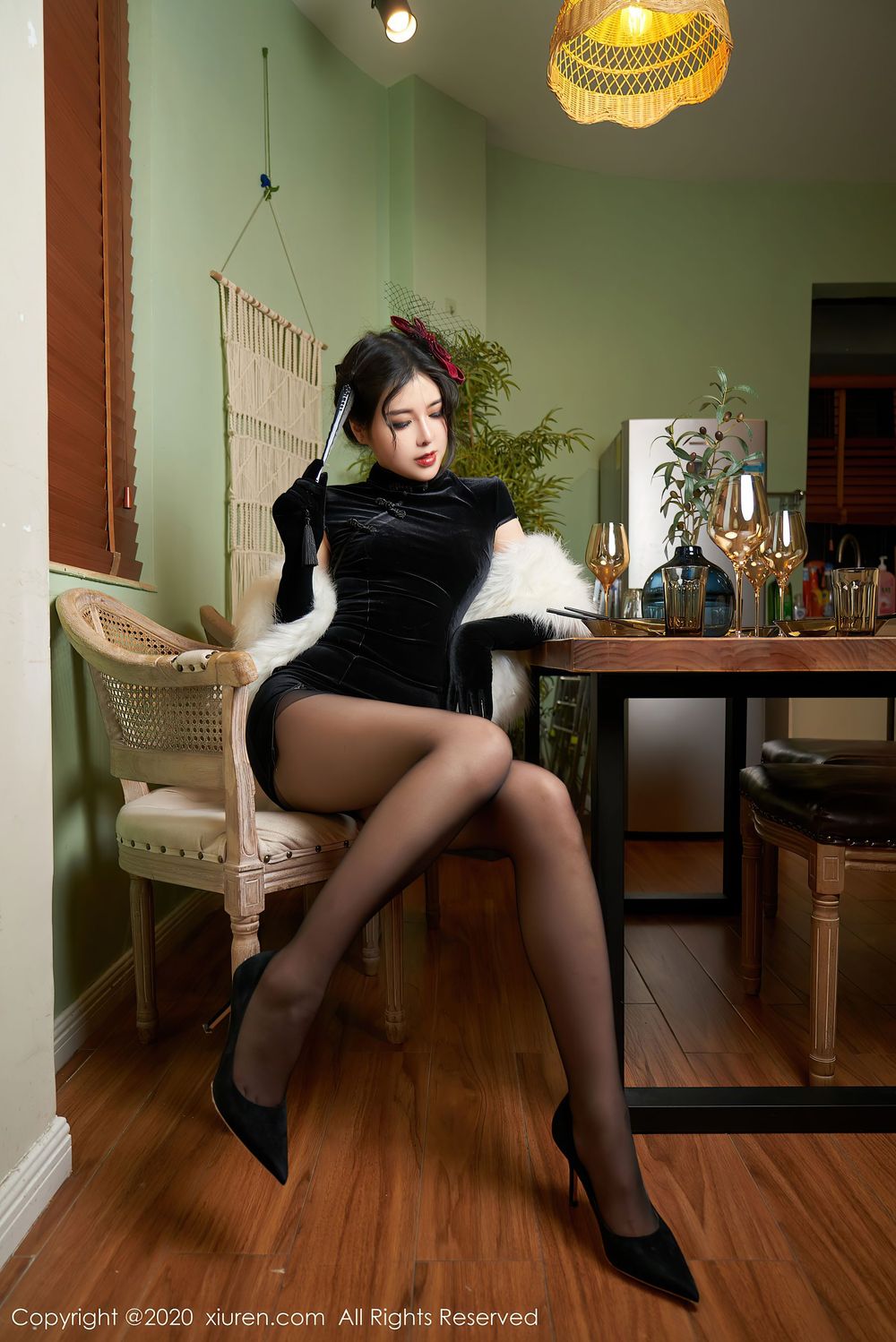 [XiuRen秀人网] 美女模特韩静安 - 黑丝美腿旗袍着身性感妖娆写真 No.2669